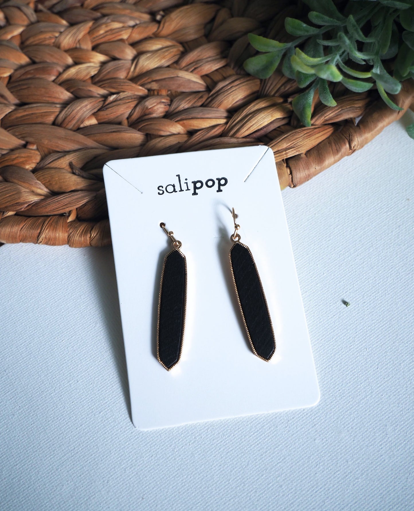 Black Geometric Pendant Earring